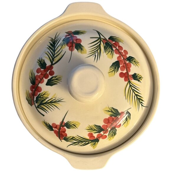 Wendover Lane Double-Handled Lidded Stoneware Baking Dish Holly 8" x 4" - Picture 8 of 16